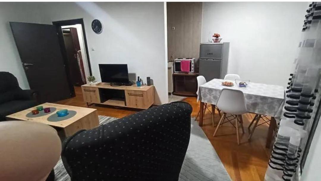 Martha'S Place Drac بودغوريتْسا المظهر الخارجي الصورة